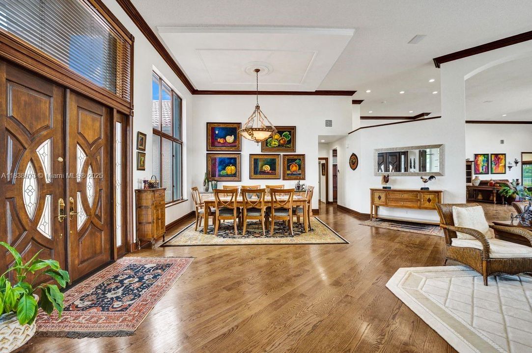 For Sale: $2,900,000 (7 beds, 5 baths, 5042 Square Feet)