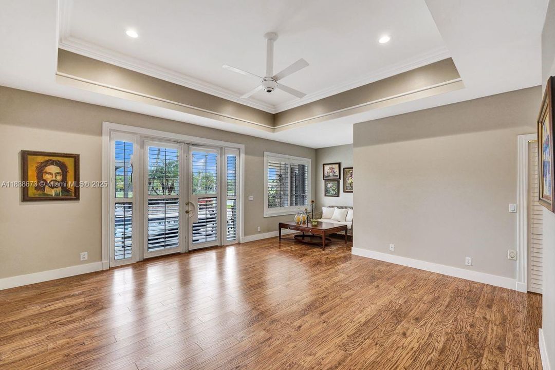 For Sale: $2,900,000 (7 beds, 5 baths, 5042 Square Feet)