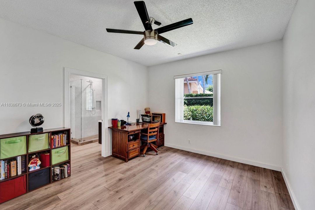 For Sale: $2,900,000 (7 beds, 5 baths, 5042 Square Feet)