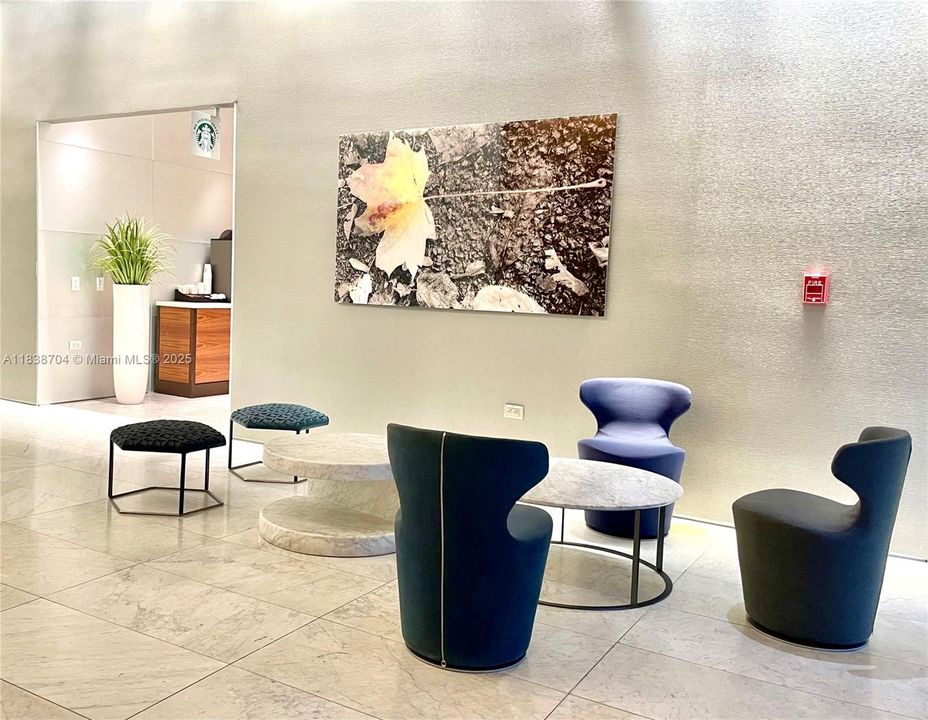 待售: $1,100,000 (2 贝兹, 2 浴室, 1202 平方英尺)