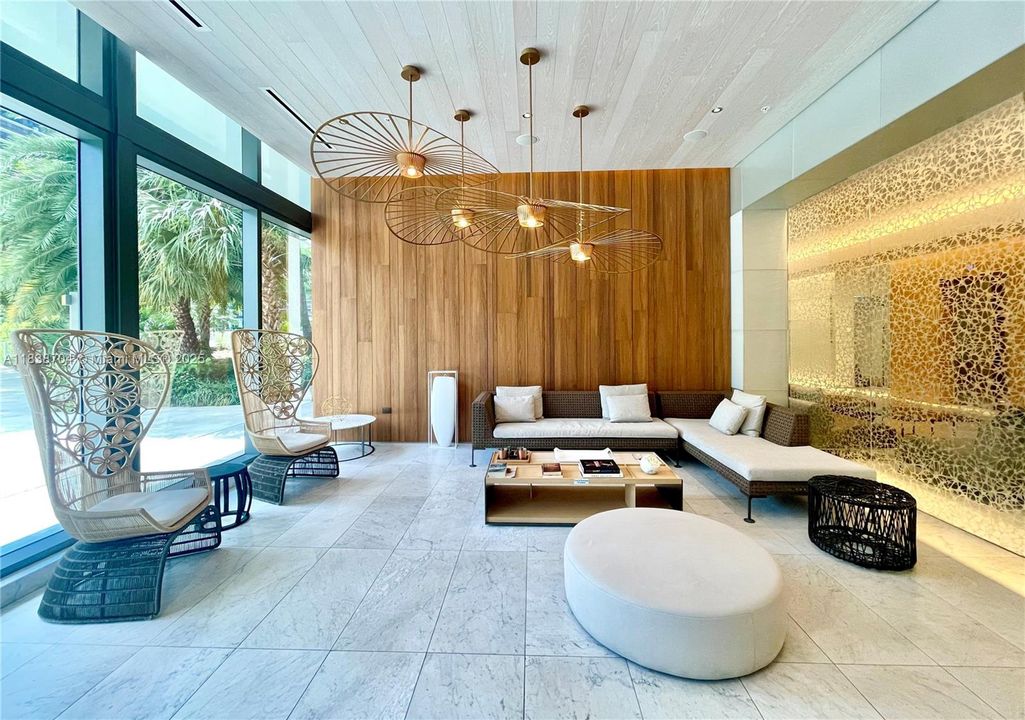 待售: $1,100,000 (2 贝兹, 2 浴室, 1202 平方英尺)