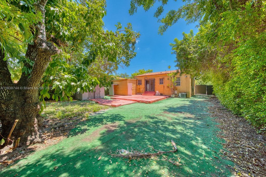 Vendido Recientemente: $499,000 (3 camas, 2 baños, 1080 Pies cuadrados)