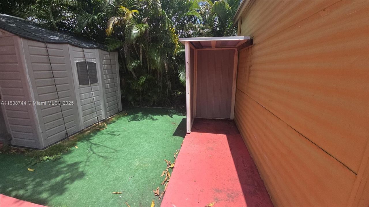 Vendido Recientemente: $499,000 (3 camas, 2 baños, 1080 Pies cuadrados)