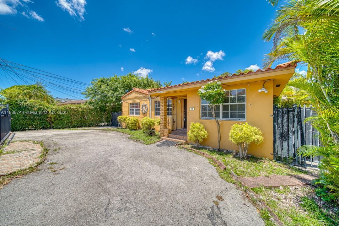 Vendido Recientemente: $499,000 (3 camas, 2 baños, 1080 Pies cuadrados)