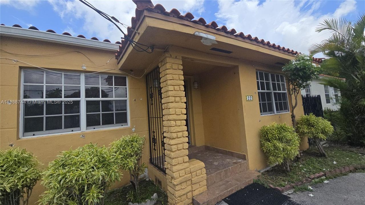 Vendido Recientemente: $499,000 (3 camas, 2 baños, 1080 Pies cuadrados)