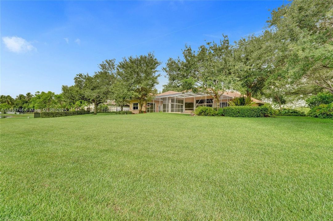 Recently Sold: $2,750,000 (5 beds, 4 baths, 4006 Square Feet)