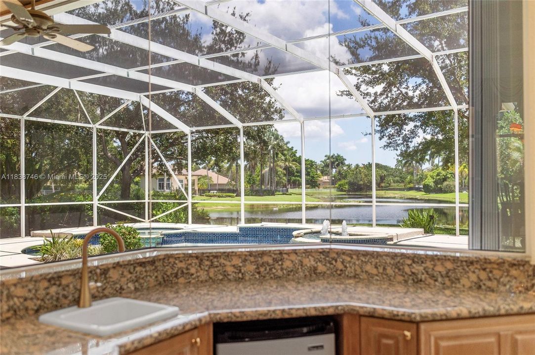 Recently Sold: $2,750,000 (5 beds, 4 baths, 4006 Square Feet)