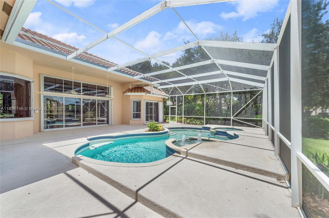 Recently Sold: $2,750,000 (5 beds, 4 baths, 4006 Square Feet)