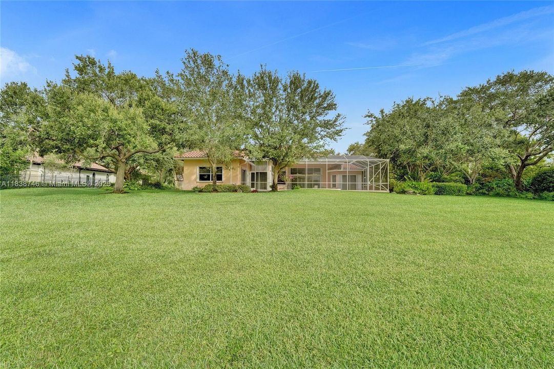 Recently Sold: $2,750,000 (5 beds, 4 baths, 4006 Square Feet)