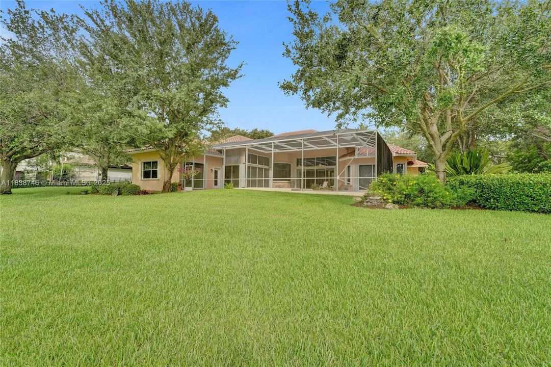 Recently Sold: $2,750,000 (5 beds, 4 baths, 4006 Square Feet)