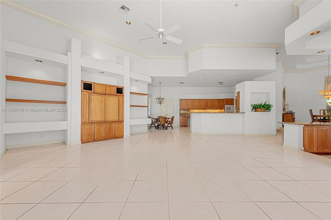 Recently Sold: $2,750,000 (5 beds, 4 baths, 4006 Square Feet)