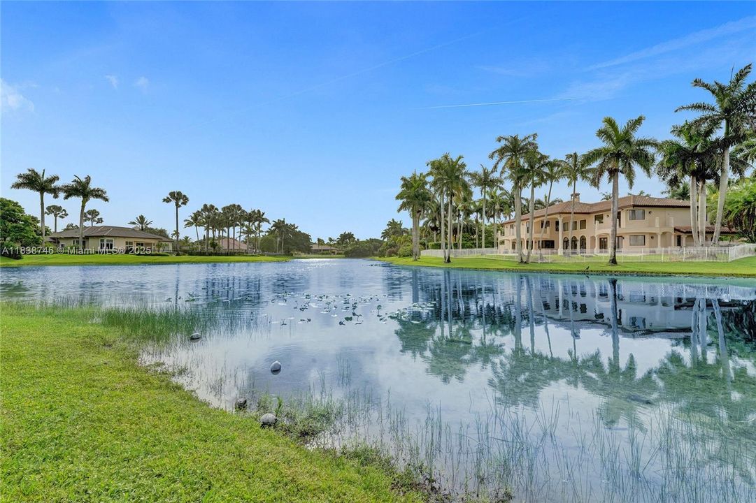 Recently Sold: $2,750,000 (5 beds, 4 baths, 4006 Square Feet)