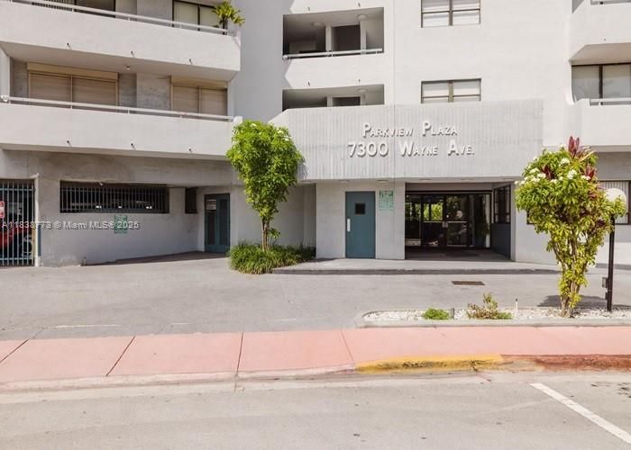 Vendido Recientemente: $233,000 (2 camas, 2 baños, 1069 Pies cuadrados)