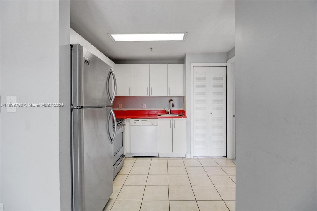 待售: $249,900 (1 贝兹, 1 浴室, 486 平方英尺)