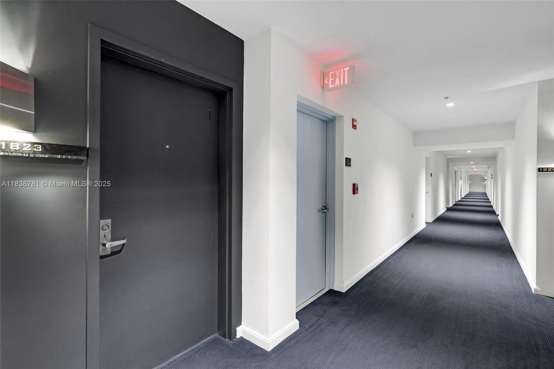 Recently Sold: $1,100,000 (3 beds, 2 baths, 1792 Square Feet)