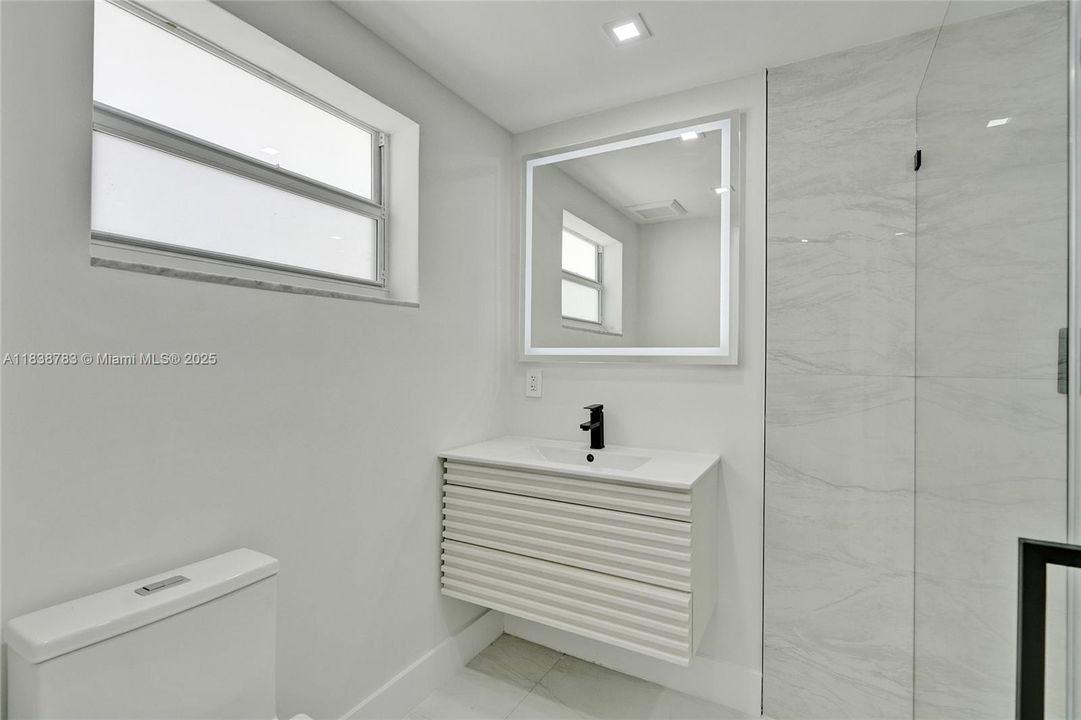 В аренду: $13,450 (5 спален, 5 ванн, 2122 Квадратных фут)