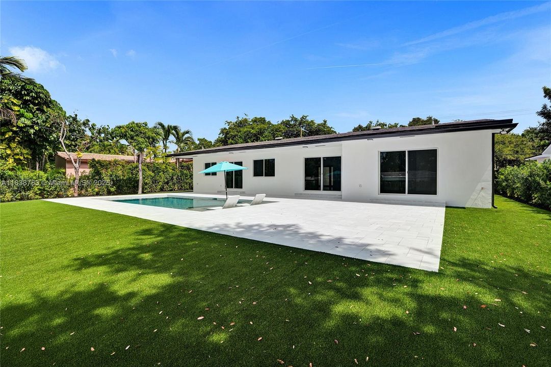 В аренду: $13,450 (5 спален, 5 ванн, 2122 Квадратных фут)