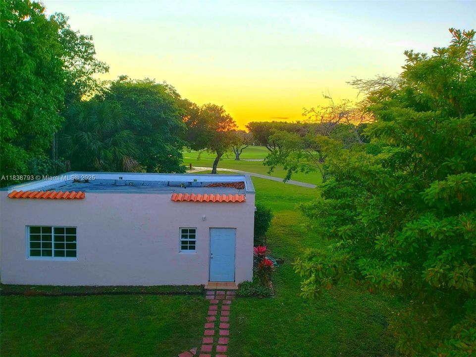 En Venta: $4,300,000 (5 camas, 4 baños, 3335 Pies cuadrados)