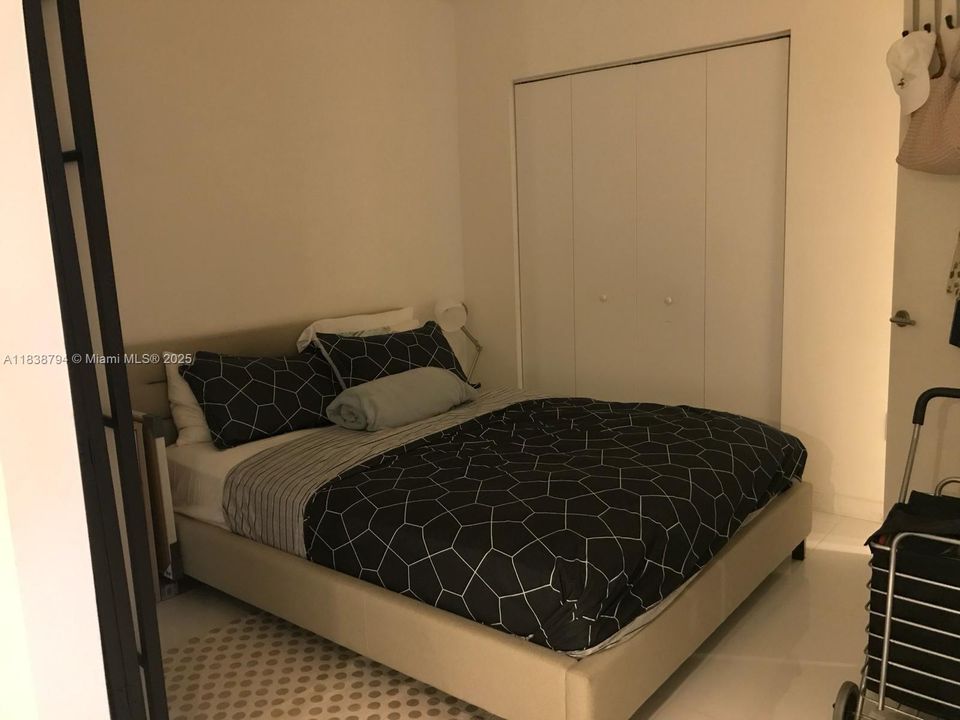 Vendido Recientemente: $519,900 (1 camas, 1 baños, 923 Pies cuadrados)