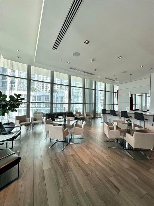 Vendido Recientemente: $519,900 (1 camas, 1 baños, 923 Pies cuadrados)