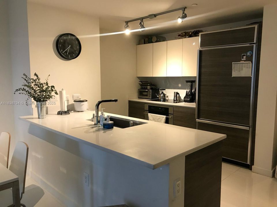 Vendido Recientemente: $519,900 (1 camas, 1 baños, 923 Pies cuadrados)