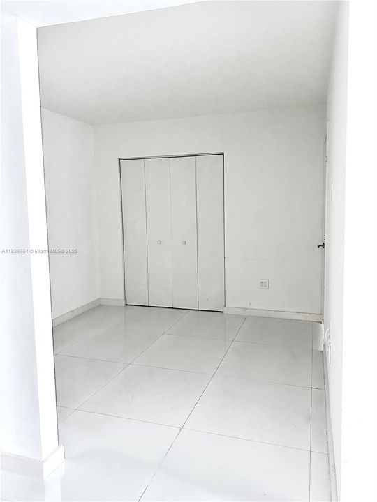 Vendido Recientemente: $519,900 (1 camas, 1 baños, 923 Pies cuadrados)