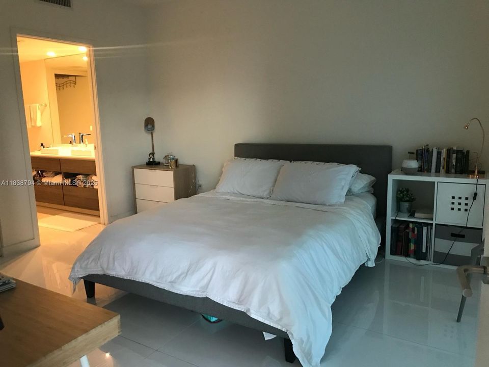 Vendido Recientemente: $519,900 (1 camas, 1 baños, 923 Pies cuadrados)