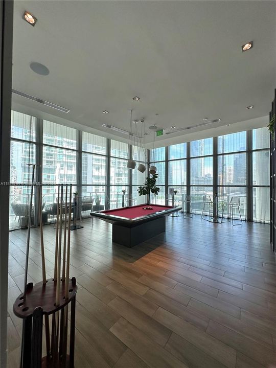 Vendido Recientemente: $519,900 (1 camas, 1 baños, 923 Pies cuadrados)