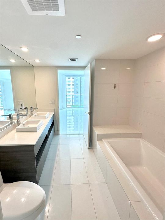 Vendido Recientemente: $519,900 (1 camas, 1 baños, 923 Pies cuadrados)