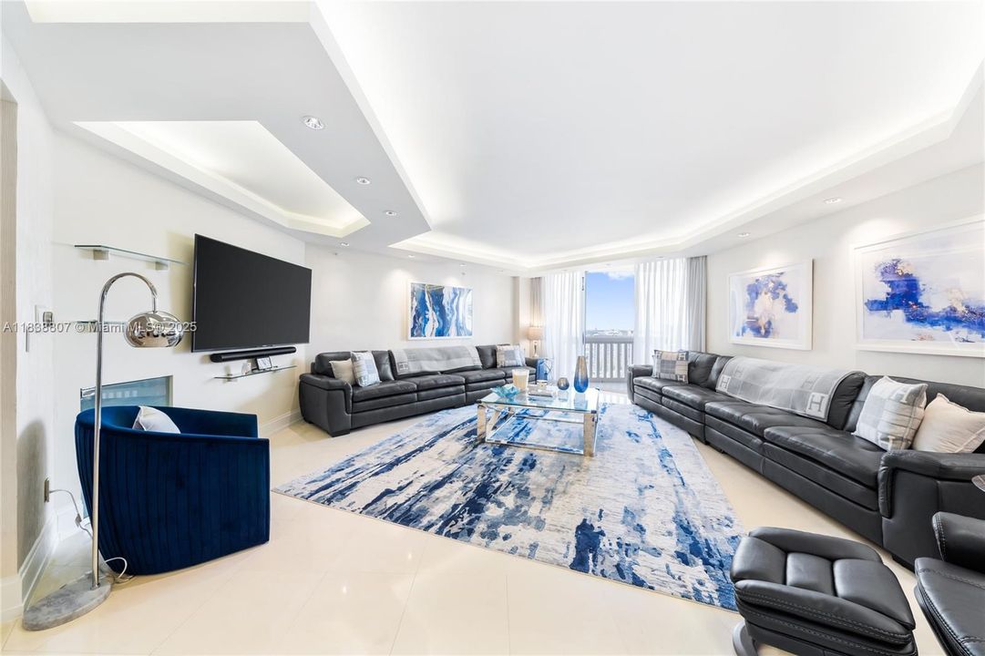 For Sale: $1,399,000 (3 beds, 3 baths, 2630 Square Feet)