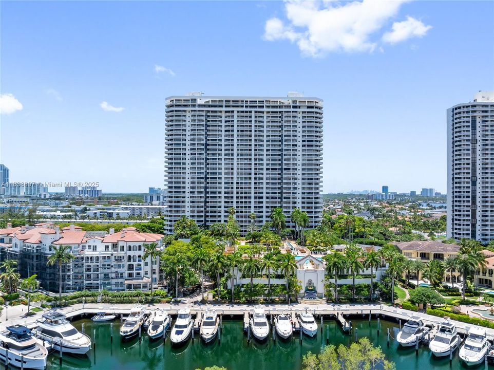 For Sale: $1,399,000 (3 beds, 3 baths, 2630 Square Feet)