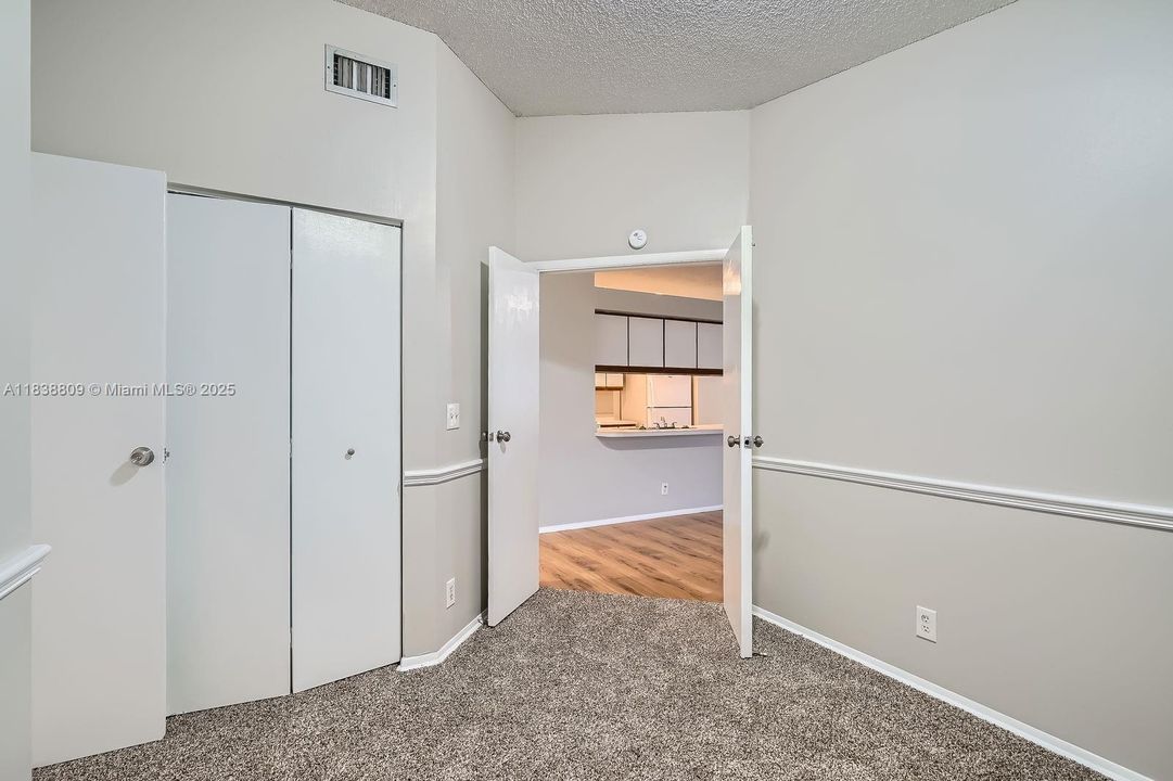 Active With Contract: $444,000 (3 beds, 2 baths, 1792 Square Feet)