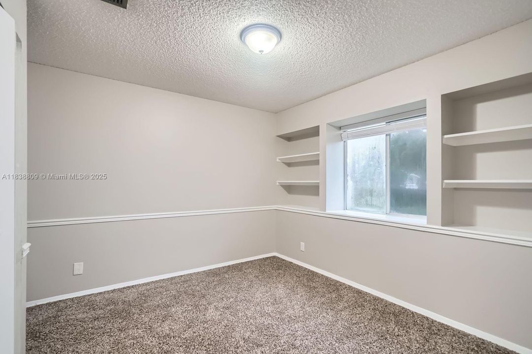 Active With Contract: $444,000 (3 beds, 2 baths, 1792 Square Feet)