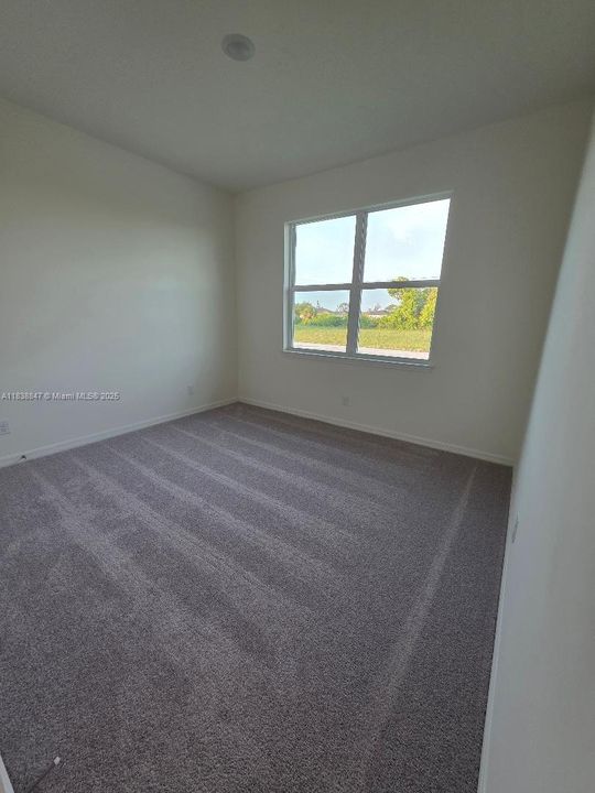 Recently Rented: $2,200 (3 beds, 2 baths, 0 Square Feet)