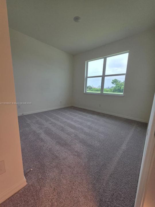 Recently Rented: $2,200 (3 beds, 2 baths, 0 Square Feet)