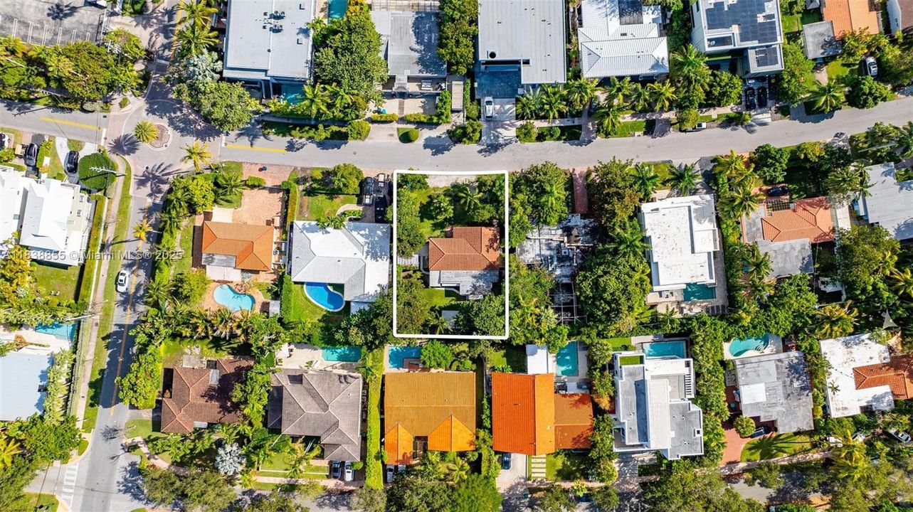 For Sale: $2,875,000 (3 beds, 2 baths, 1312 Square Feet)