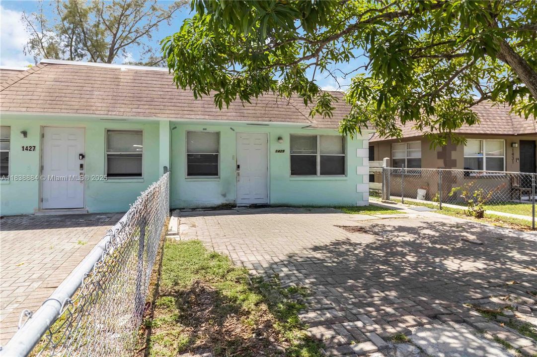 En Venta: $725,000 (0 camas, 0 baños, 2504 Pies cuadrados)