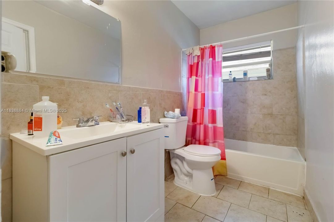 En Venta: $725,000 (0 camas, 0 baños, 2504 Pies cuadrados)