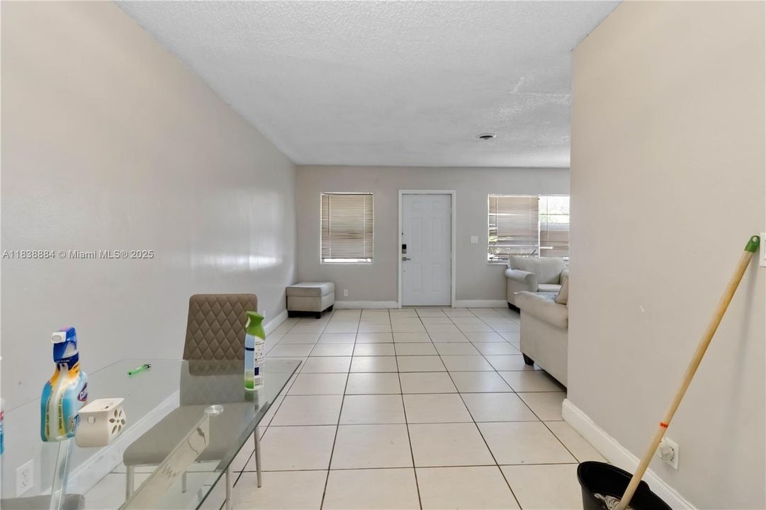 En Venta: $725,000 (0 camas, 0 baños, 2504 Pies cuadrados)