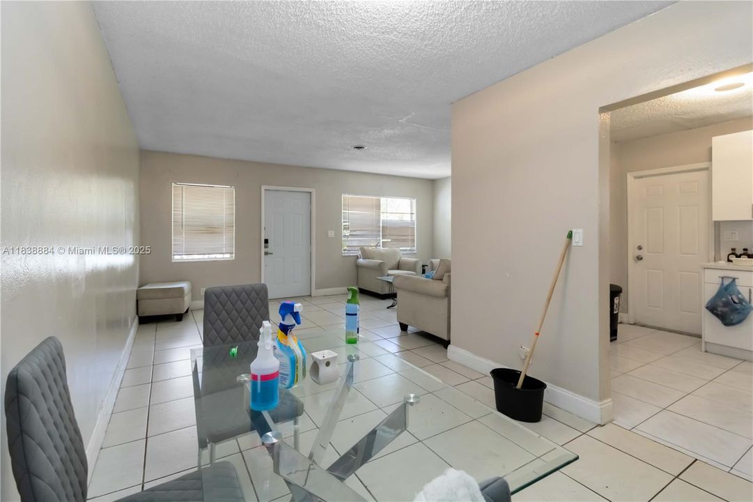 En Venta: $725,000 (0 camas, 0 baños, 2504 Pies cuadrados)