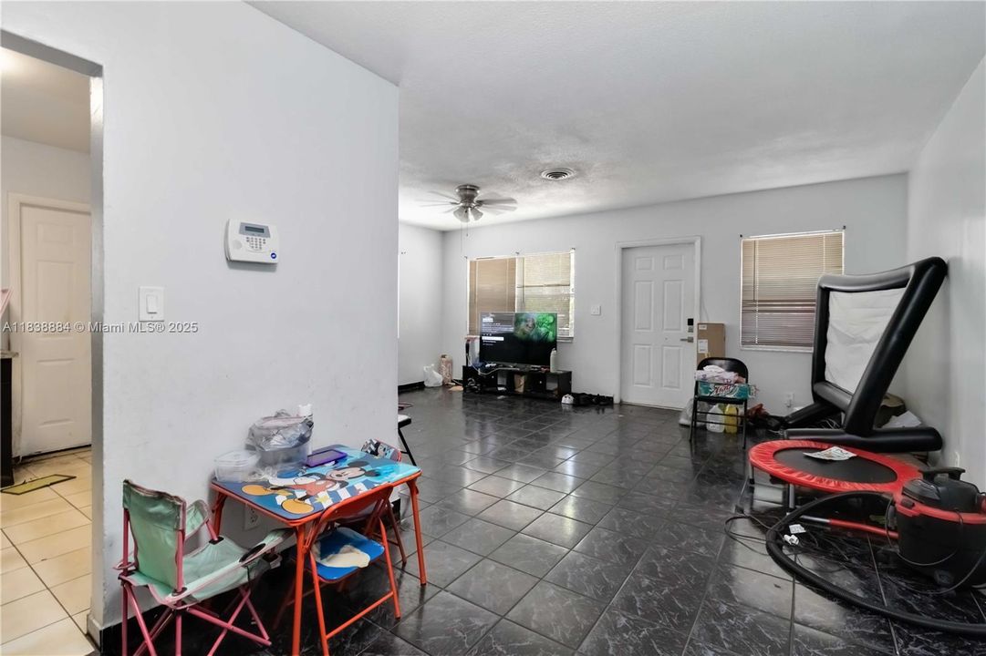 En Venta: $725,000 (0 camas, 0 baños, 2504 Pies cuadrados)