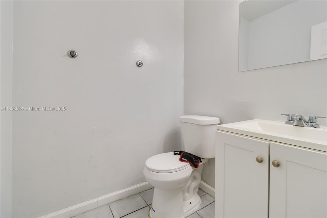 En Venta: $725,000 (0 camas, 0 baños, 2504 Pies cuadrados)