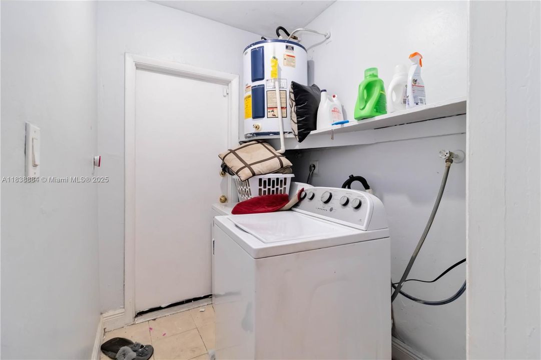 En Venta: $725,000 (0 camas, 0 baños, 2504 Pies cuadrados)