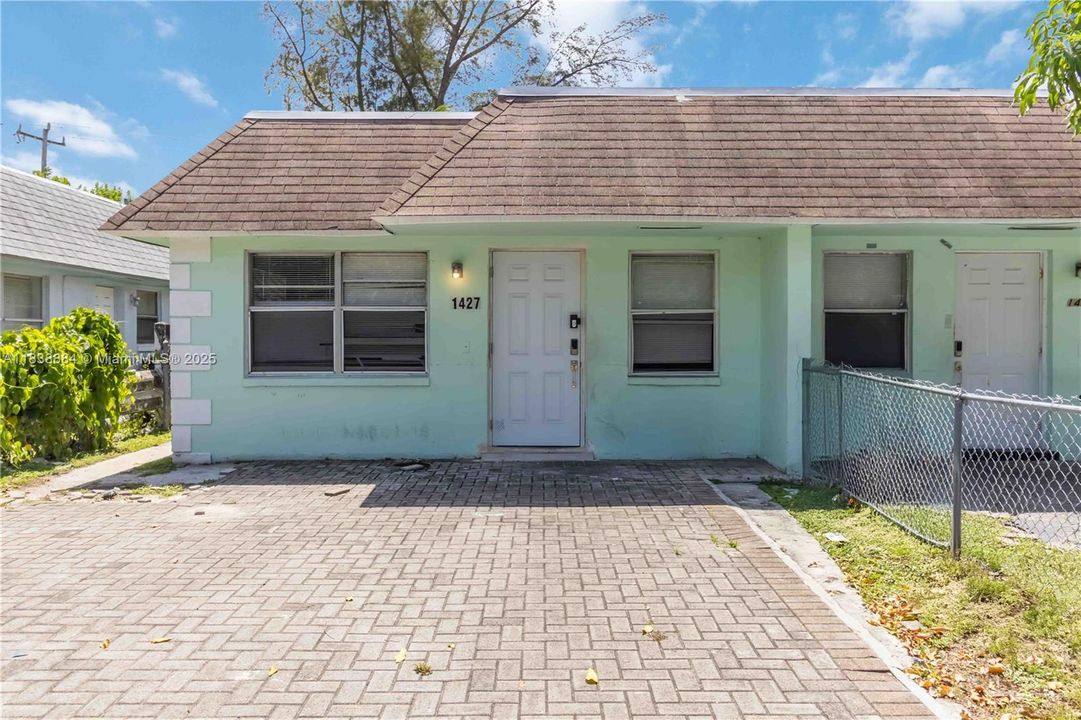 En Venta: $725,000 (0 camas, 0 baños, 2504 Pies cuadrados)