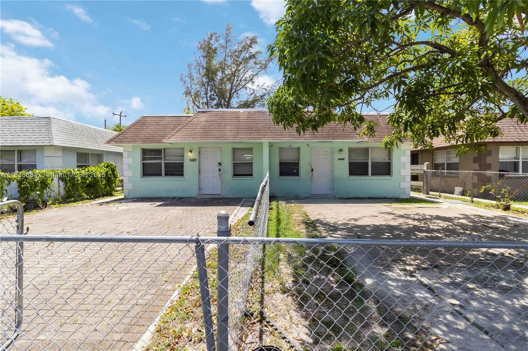 En Venta: $725,000 (0 camas, 0 baños, 2504 Pies cuadrados)