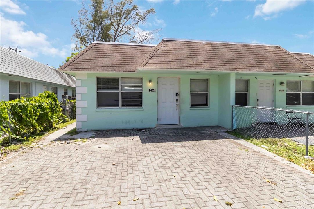 En Venta: $725,000 (0 camas, 0 baños, 2504 Pies cuadrados)