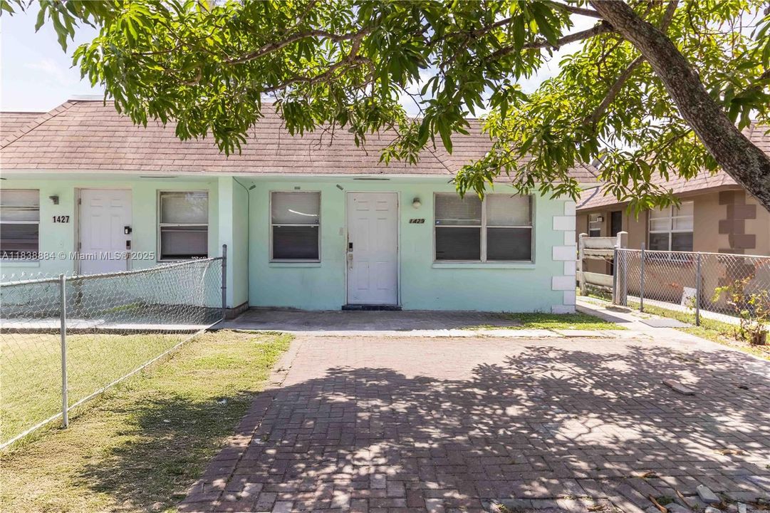 En Venta: $725,000 (0 camas, 0 baños, 2504 Pies cuadrados)