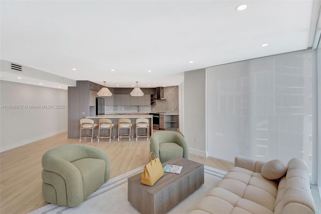 En Venta: $1,075,000 (2 camas, 2 baños, 1610 Pies cuadrados)