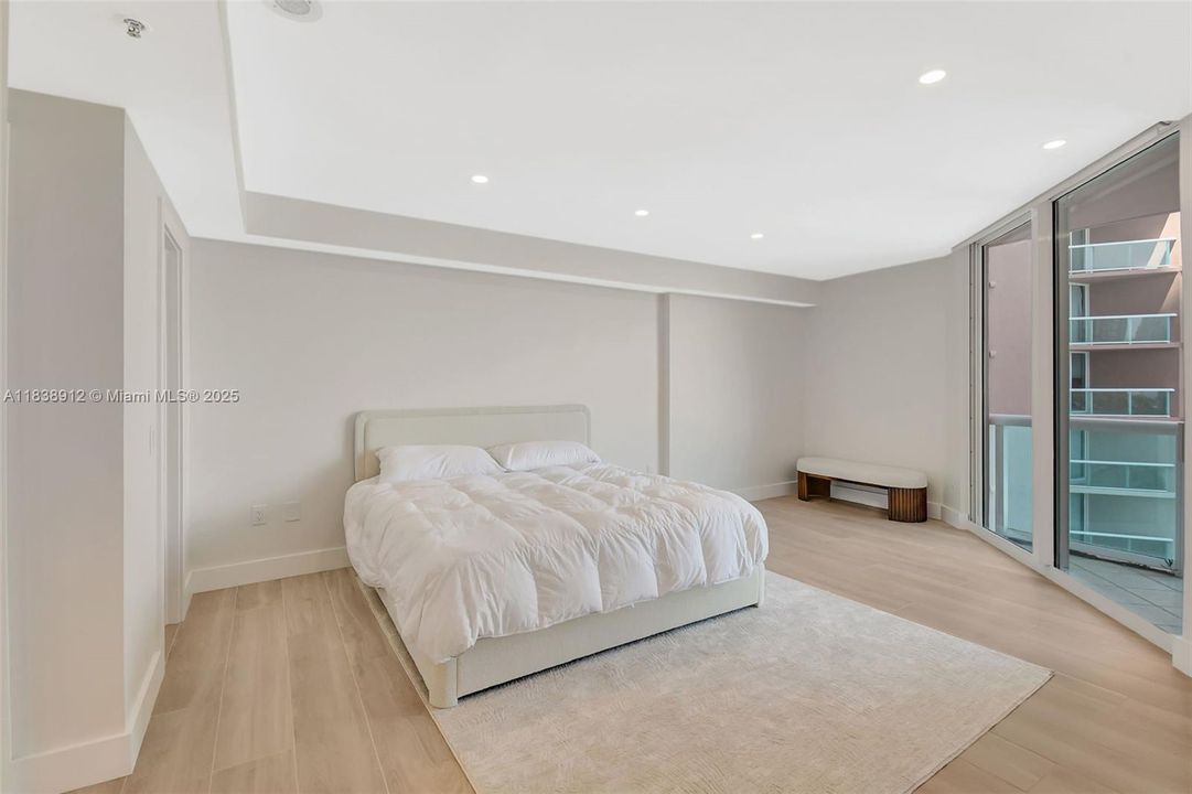 En Venta: $1,075,000 (2 camas, 2 baños, 1610 Pies cuadrados)