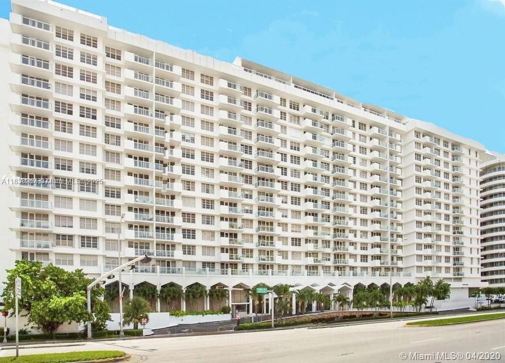 待售: $545,000 (2 贝兹, 2 浴室, 1290 平方英尺)